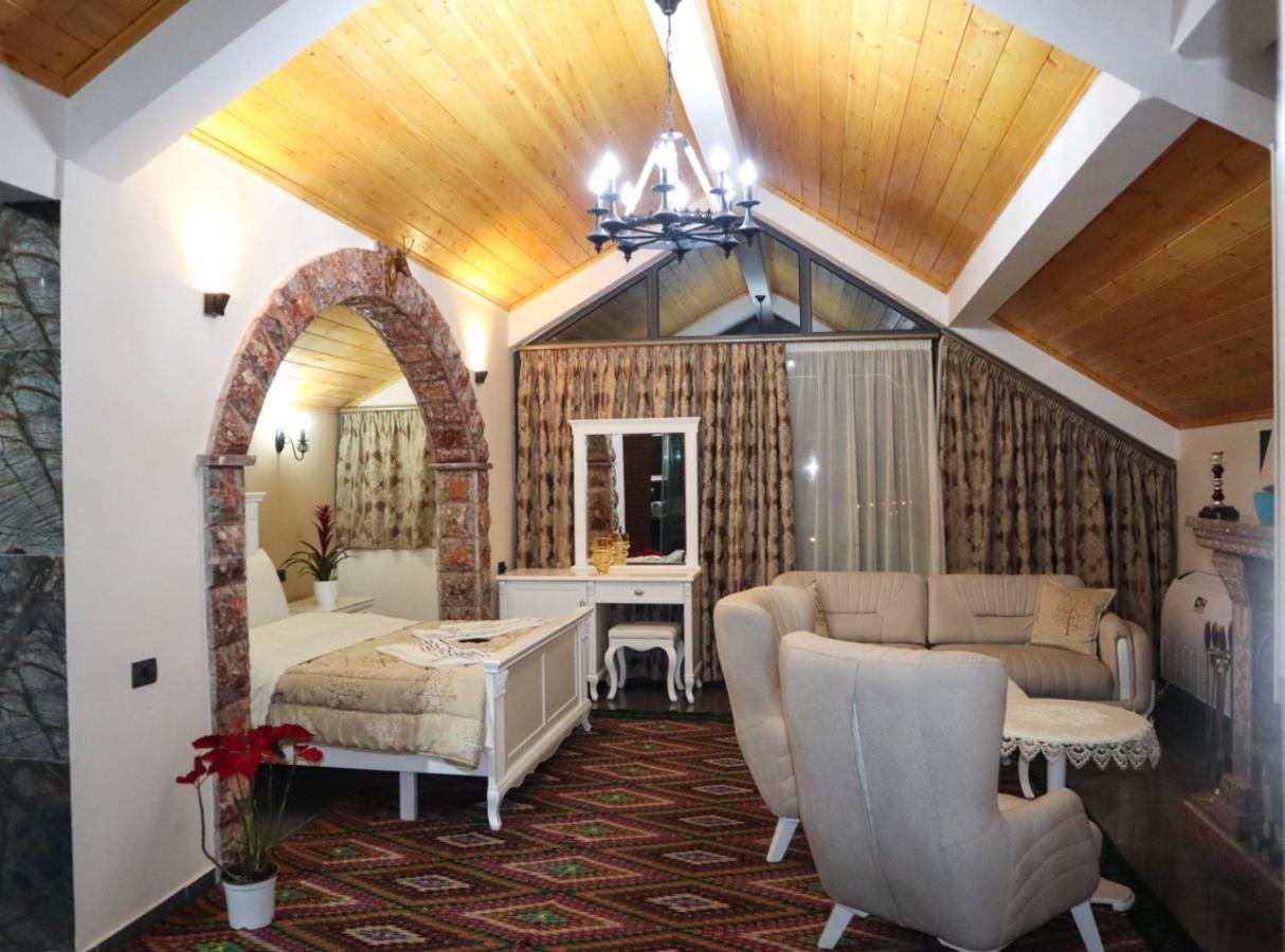 Villa Parku Rinia Корча Экстерьер фото
